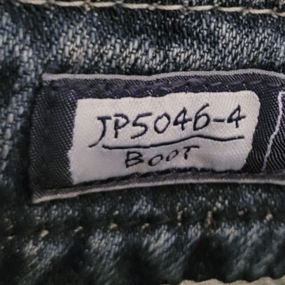 Miss Me Boot Cut Jeans Embellished Bedazzled Sparkle Diamond Crosses JP5046-4 - Picture 3 of 12